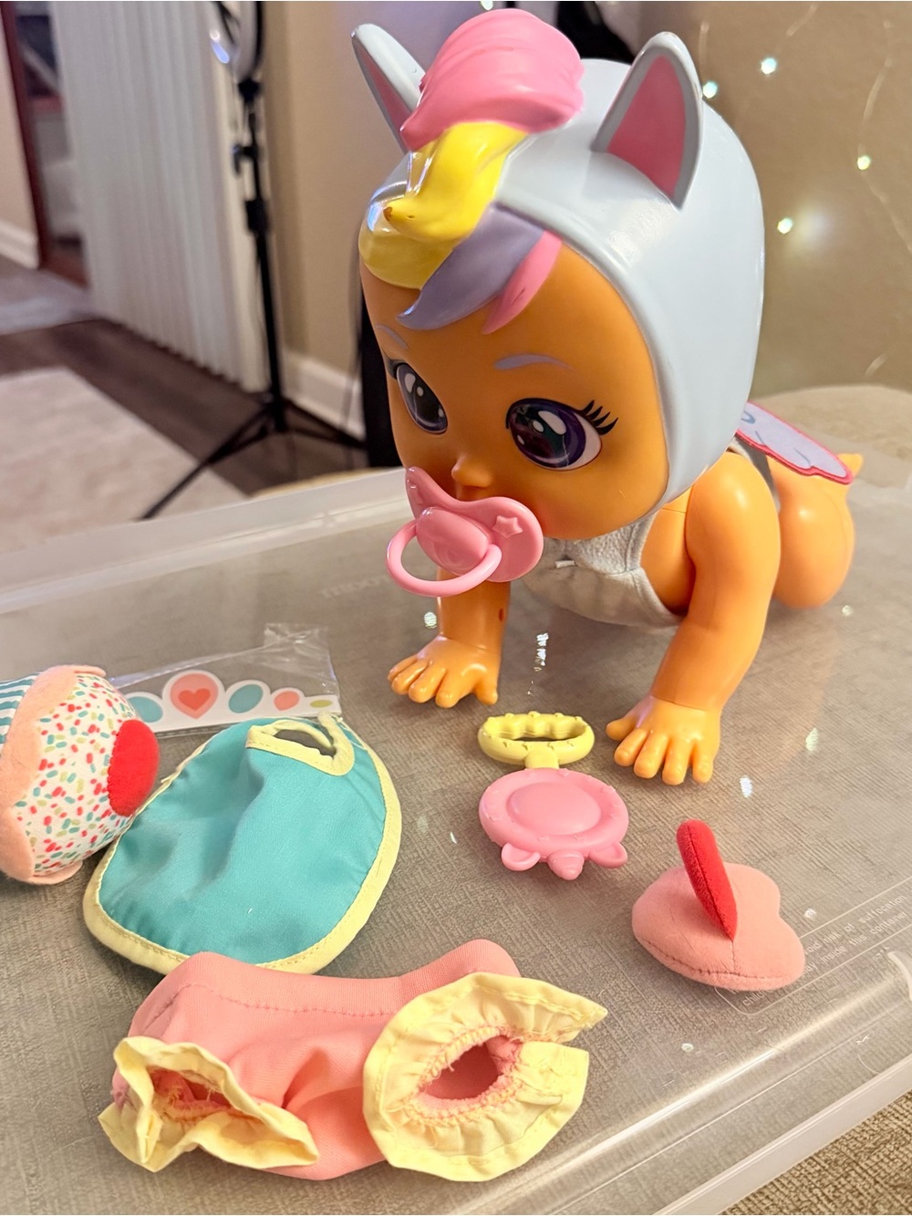 Cry Babies Crawling JENNA Doll Unicorn Blue Outfit w/Pacifier Rattle,accessories